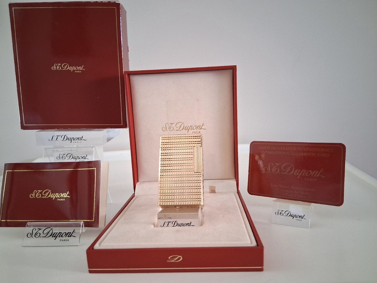 Briquet Dupont L1, plaqué or 18 carats, couleur neuve., Enlèvement ou Envoi, Neuf, Briquet