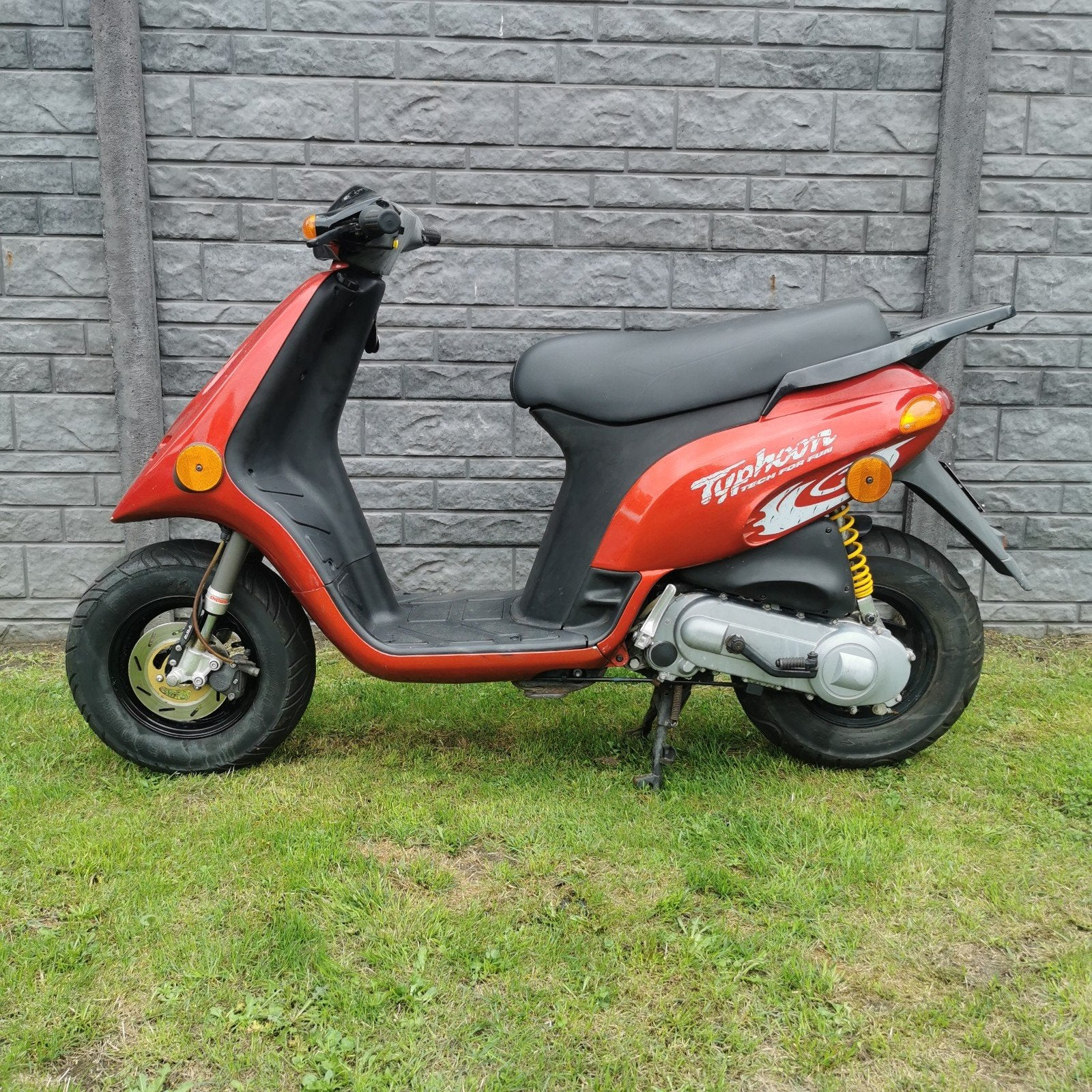 Gilera Typhoon A-klasse met papieren, Fietsen en Brommers, Scooters | Piaggio, Ophalen