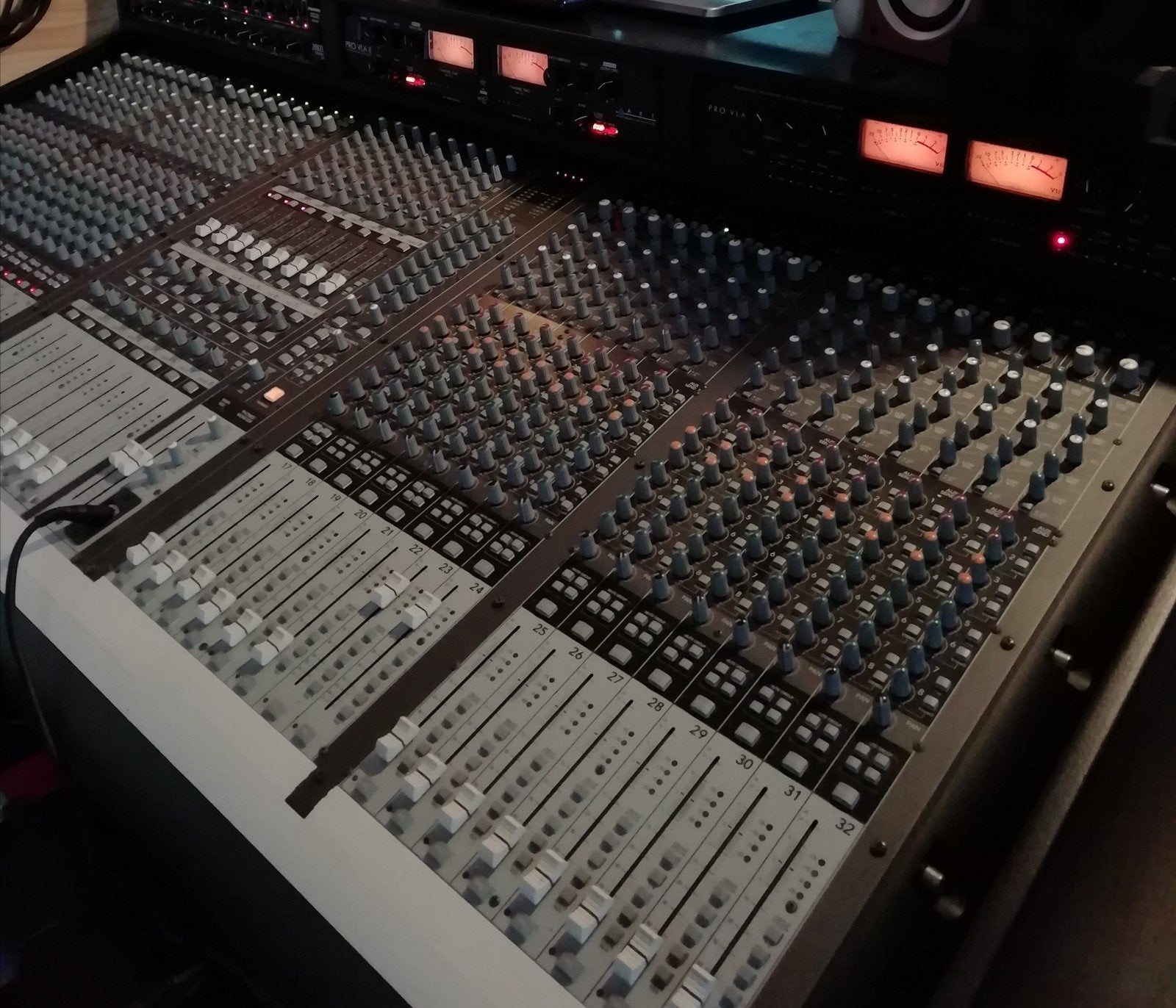 Mackie onyx 3280, Muziek en Instrumenten, Ophalen, Gebruikt, 20 kanalen of meer
