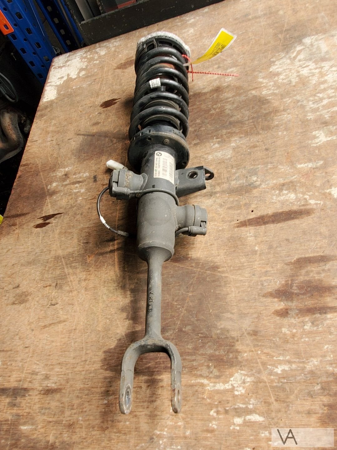 BMW 7 serie F01 5 GT 2009 - 2016 veerpoot linksvoor 6796925, -, Utilisé, -, Enlèvement ou Envoi
