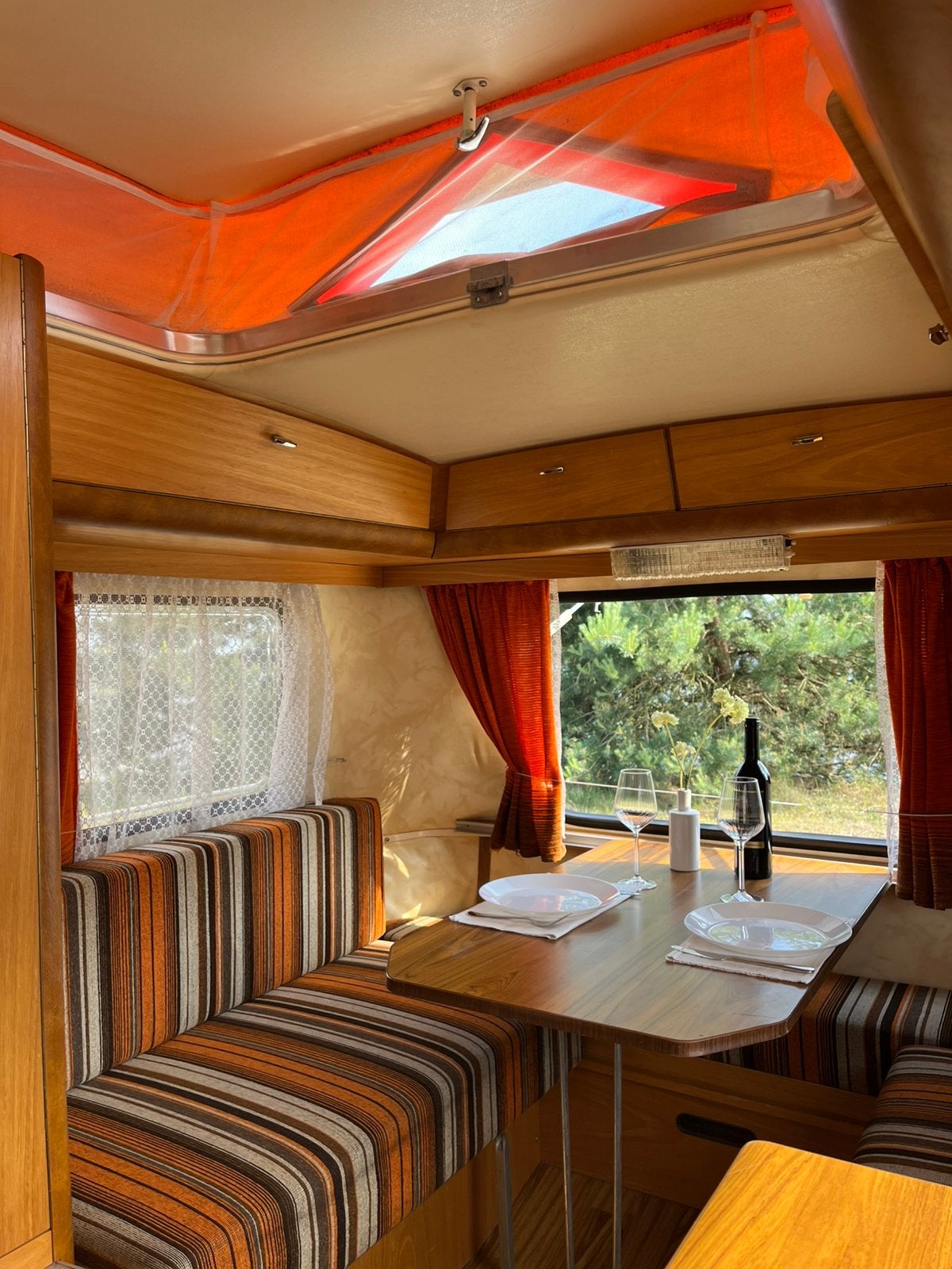Eriba touring 1981 oltimer caravan izgst!, Particulier, Eriba, Vast bed