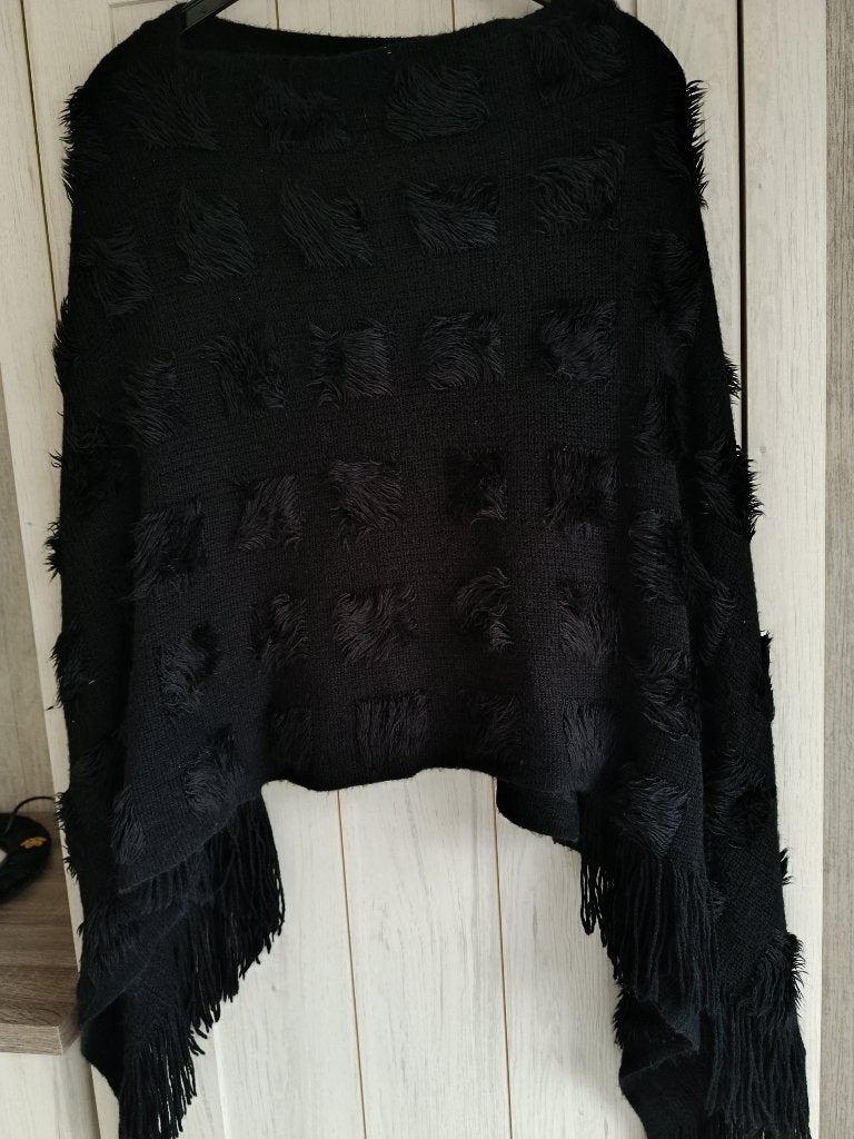 Prachtige cape/poncho maat TU Veritas, Vêtements | Femmes, Veritas, Enlèvement ou Envoi, Comme neuf, Noir