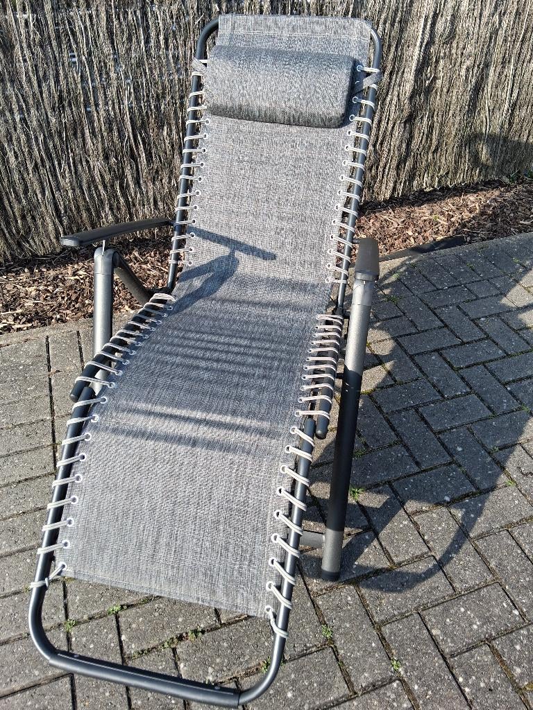 Tuin zetel met bijpassend kussen, Ophalen, Zo goed als nieuw