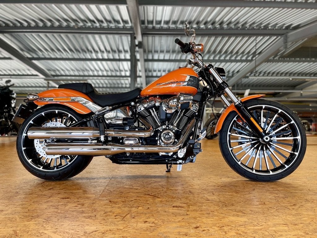 Harley-Davidson Cruiser SOFTAIL FXBR BREAKOUT 117, Harley-Davidson, Customerservices@harley‑davidson.com, 3700 West Juneau Avenue
WI 53208  Milwaukee, US