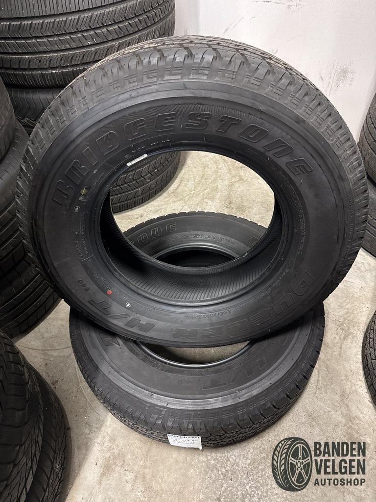 2 x 245-70-16 111S Nieuwe Bridgestone Dueler H/T 840 Reinfor, -, Ophalen of Verzenden, All Season, Band(en)