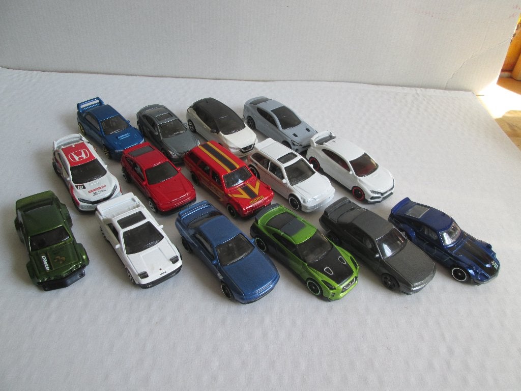 15 x Hot Wheels / Matchbox japanische PKWs, Hobby en Vrije tijd, Ophalen of Verzenden, Gebruikt, Auto