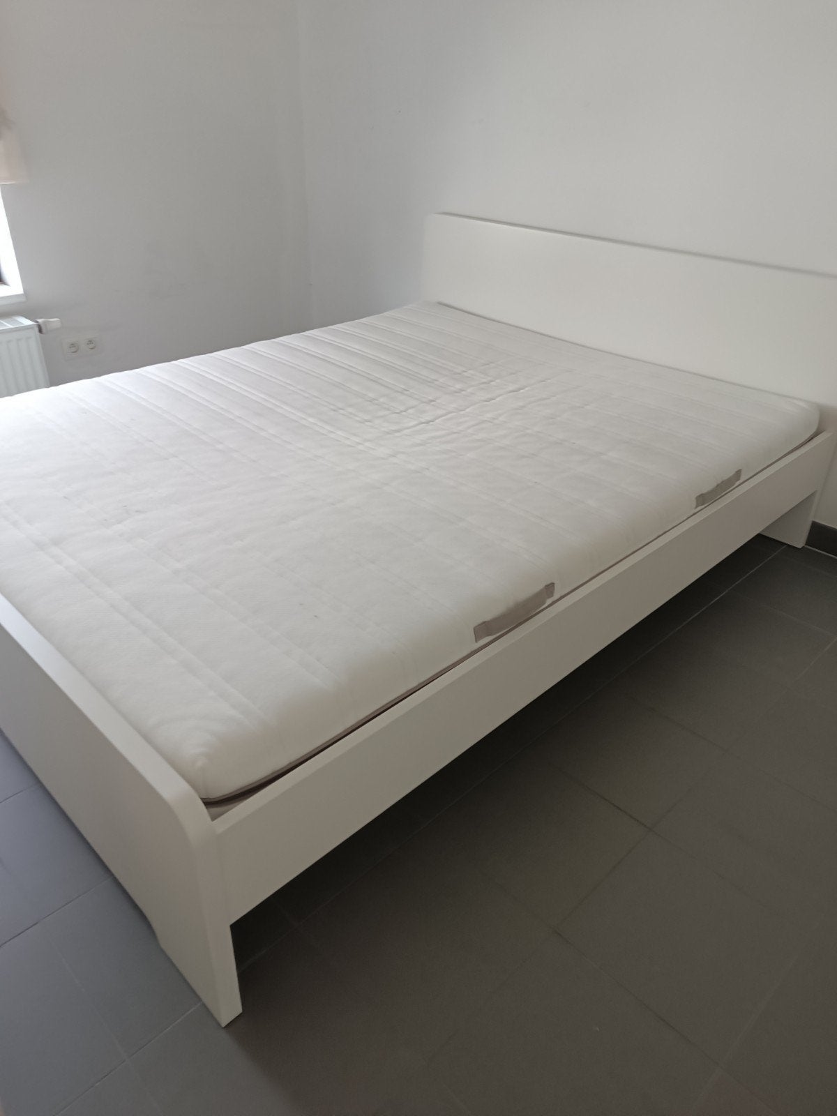 bed ikea (matras gratis omwille van gebruikssporen), Enlèvement, 160 cm, Matelas