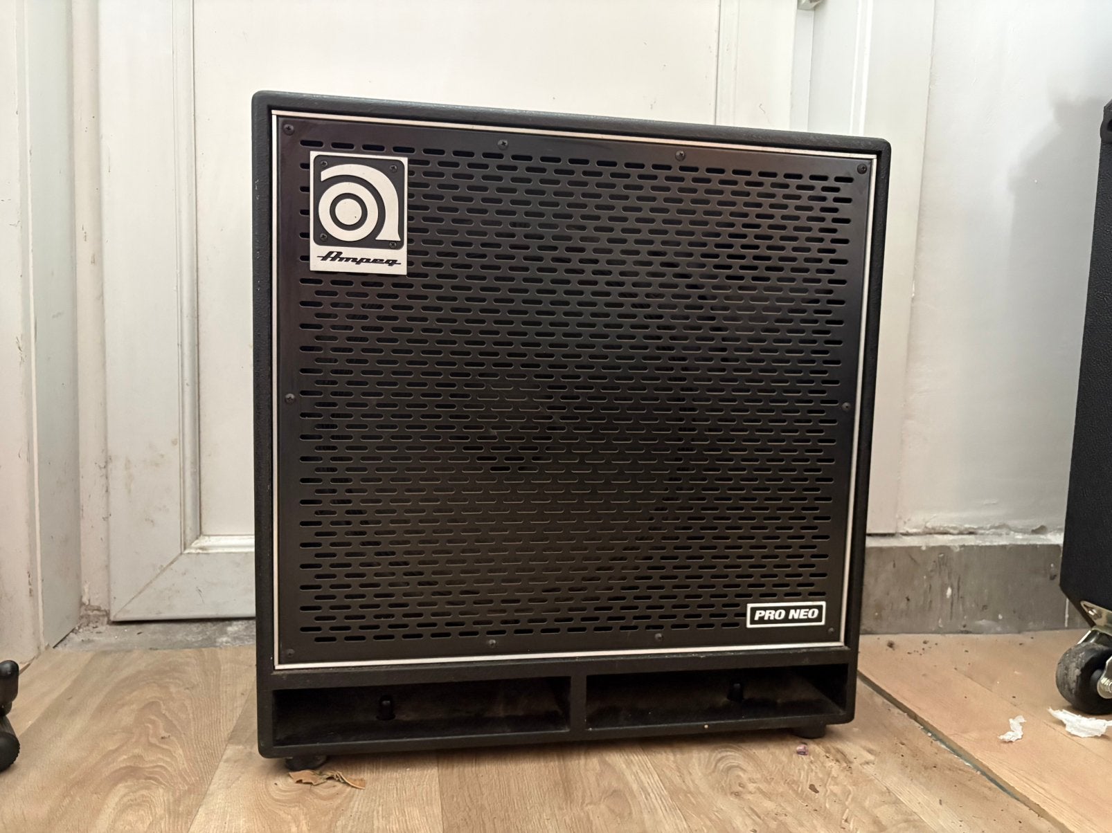 Ampeg PN-115HLF Pro Neo 1x15 Bass Cabinet – Made in USA, Muziek en Instrumenten, Versterkers | Bas en Gitaar, Ophalen, Zo goed als nieuw
