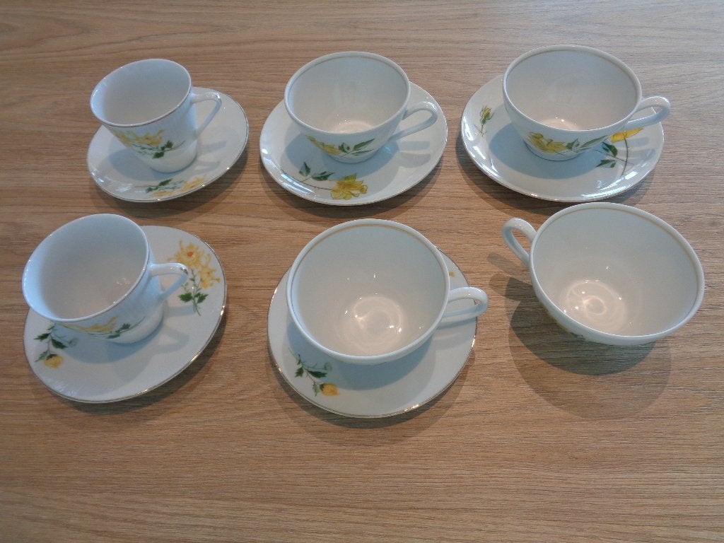 tasses et sous-verres, Enlèvement, Porcelaine