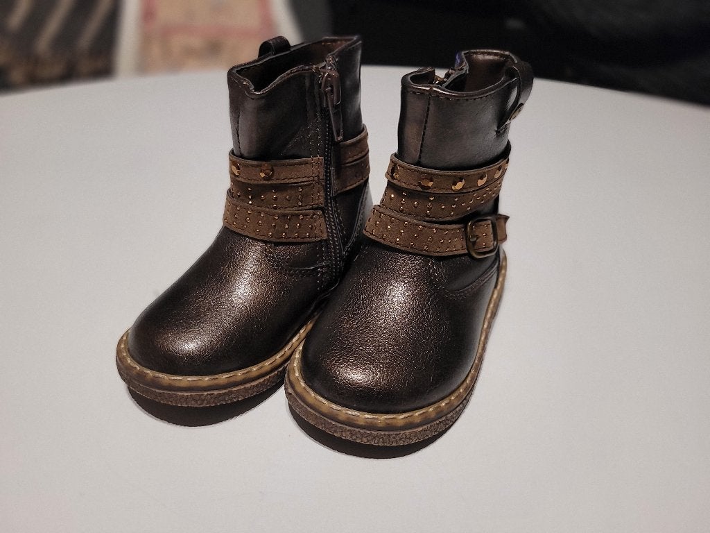 Bruine enkelbotjes van Angel, Kinderen en Baby's, Babykleding | Schoentjes en Sokjes, Meisje, Nieuw, Ophalen of Verzenden, Angel
