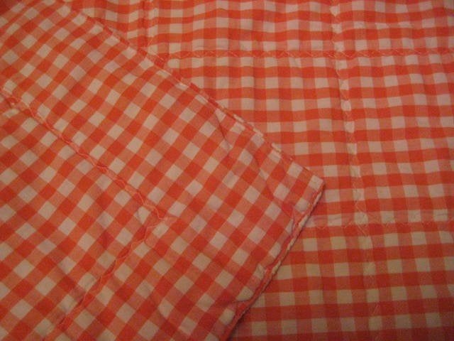 Couvre-lit à carreaux pour lit d'enfant - vintage, Enfants & Bébés, Couvertures, Sacs de couchage & Produits pour emmailloter