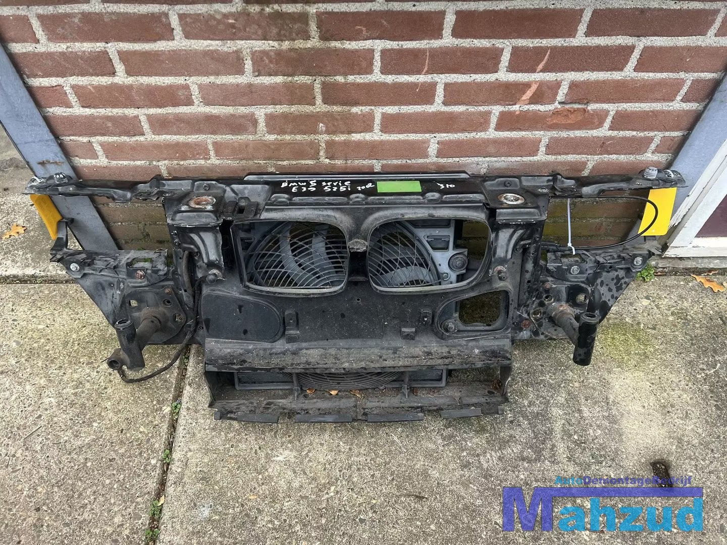 BMW 5 SERIE E39 Touring 525i Voorfront 1996-2004, Petuelring 130
80788  Munich, DE, Info@bmw.de, Utilisé, BMW