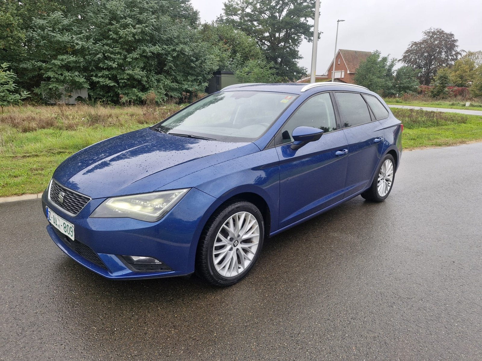 SEAT LEON SET BJ 2016 1.2 TSI 96KW NAVI CLIMATISEUR EN CUIR, Autos, Cuir et Alcantara, Achat, Euro 6, Noir