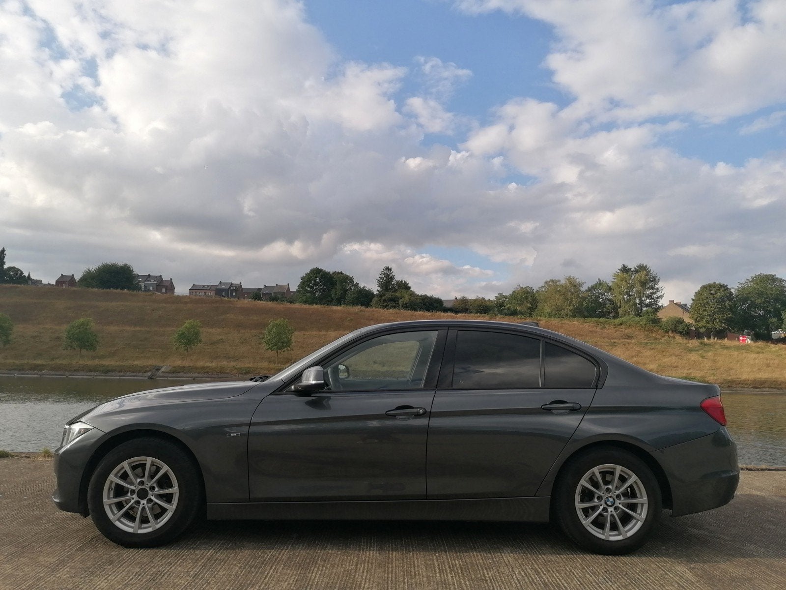 BMW 318D SPORTLINE, Autos, Argent ou Gris, Achat, Boîte manuelle, 5 portes