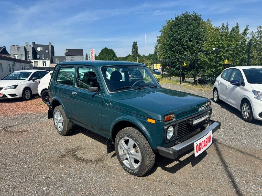 Lada Niva 44 *15.000km!!*1er propriétaire, Autos, Lada, Entreprise, Achat, Niva, Essence, Euro 3, SUV ou Tout-terrain, 5 portes