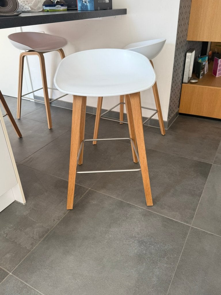 Hay barstoel wit - set van 4 - perfecte staat, Huis en Inrichting, Barkrukken, Met voetsteun, Zo goed als nieuw, 4 krukken, Ophalen
