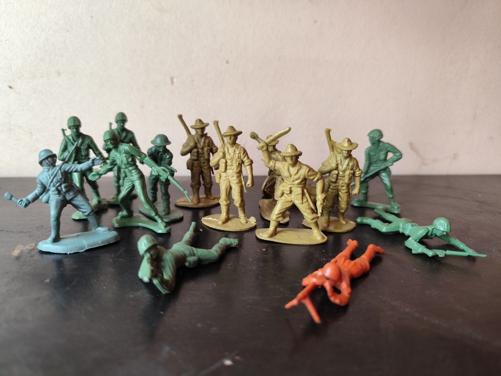 Lot de figurines militaires vintage (années 70-80), Hobby & Loisirs créatifs, Wargaming