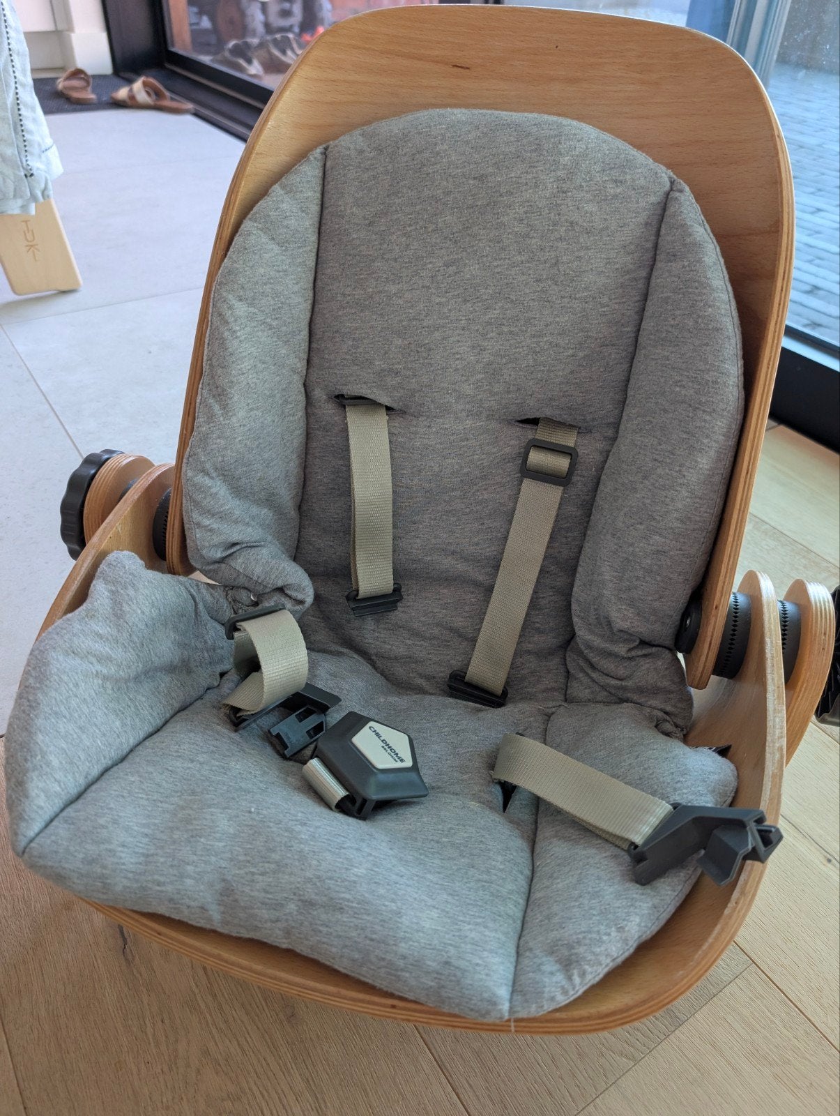 Babyset Childhome, poten niet inbegrepen., Ophalen, Zo goed als nieuw, Meegroeistoel, Gordel(s)