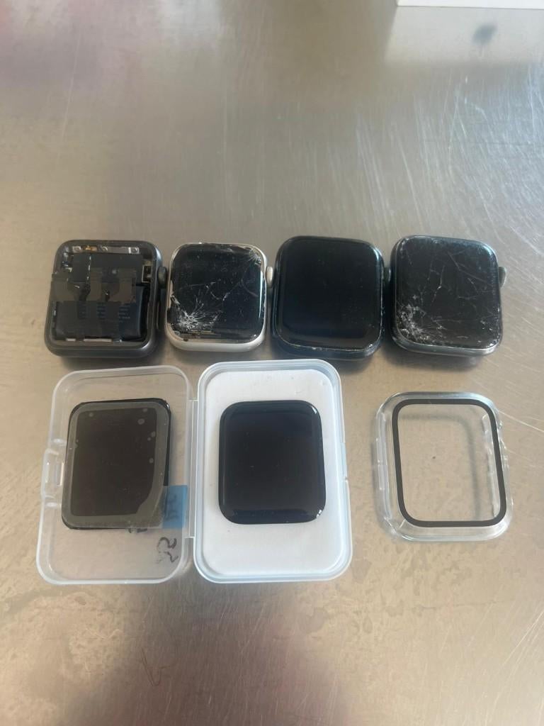 Apple Watches met werk aan + 2 nieuwe schermen, Handtassen en Accessoires, Smartwatches, Ophalen, Apple