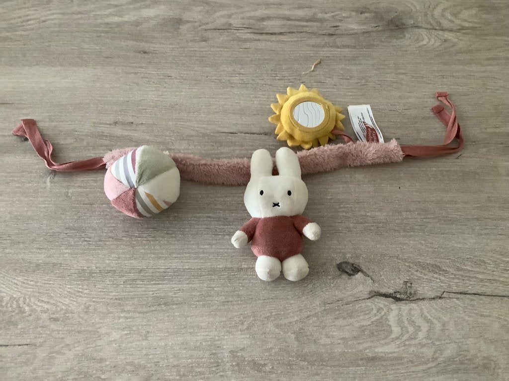 Nijntje Fluffy roze wagenspanner, Ophalen of Verzenden, Zo goed als nieuw, Rammelaar