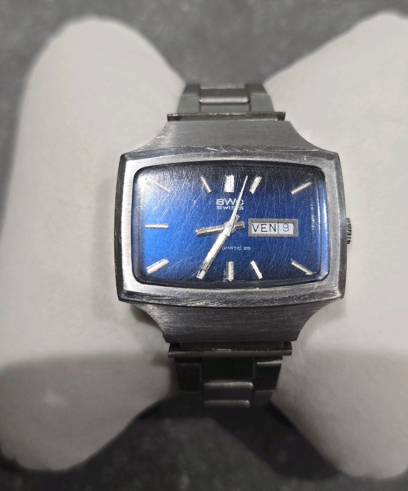 Montre vintage BWC SWISS Automatic 25 – Cadran Bleu TV – Fon, Enlèvement, Acier, Montre-bracelet, Acier