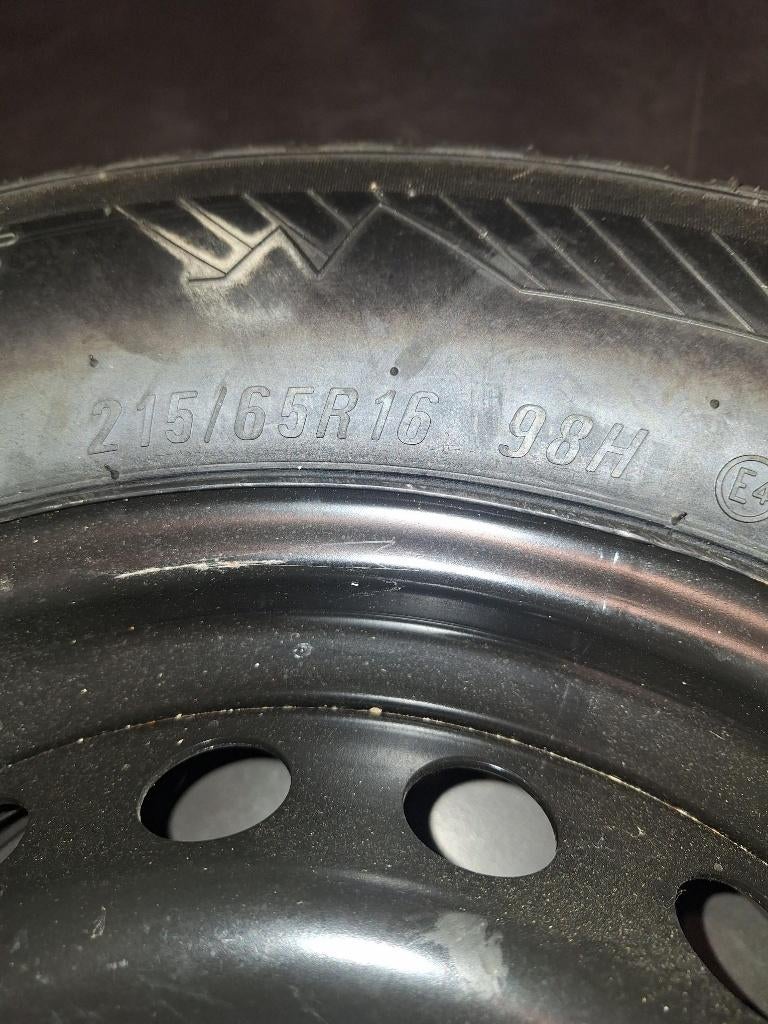 ongebruikte Velg + band 215/65 R16, Auto-onderdelen, Banden en Velgen, Ophalen, 215 mm, 16 inch, Winterbanden
