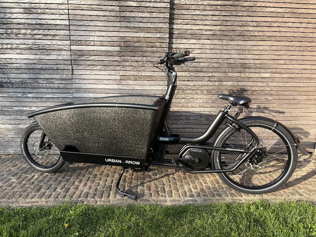 Bakfiets urban arrow, 3 kinderen, Elektrisch, Zo goed als nieuw, Schijfrem