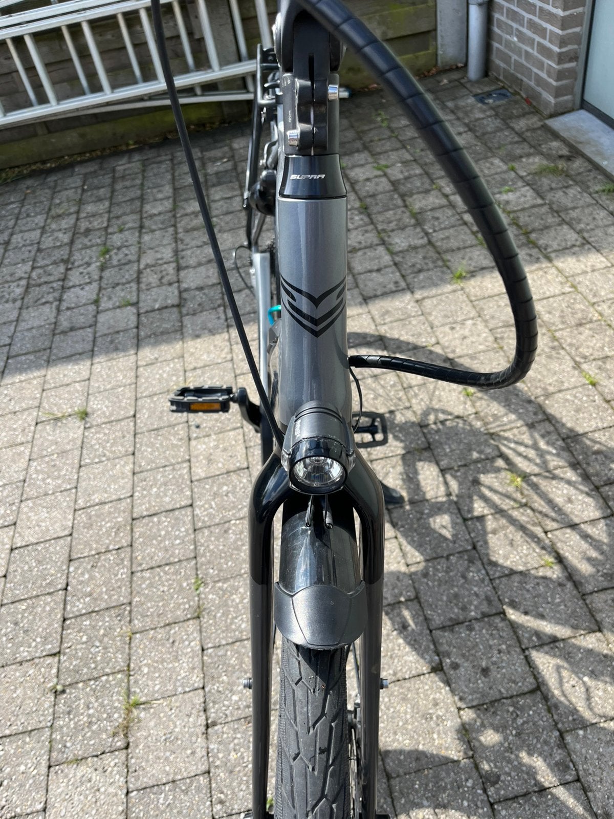 “Sensa” elektrische herenfiets, Fietsen en Brommers, Elektrische fietsen, Gebruikt, Overige merken, 50 km per accu of meer, Ophalen