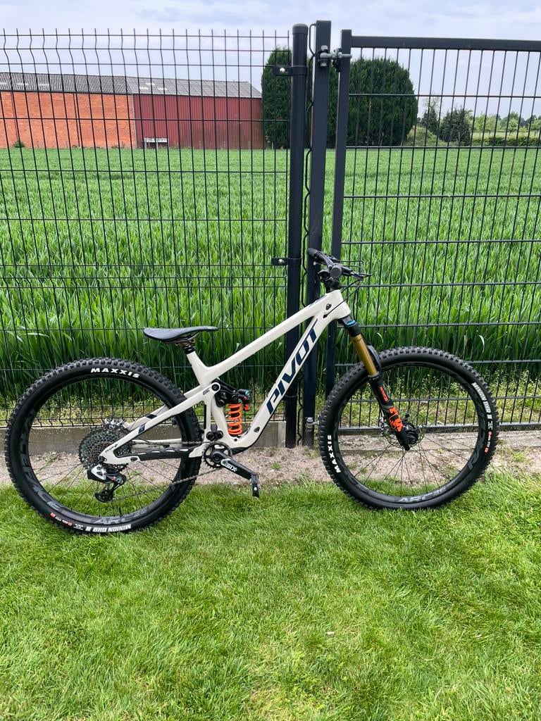Pivot Switchblade Carbon 2021 Taille L, Autres marques, Enlèvement ou Envoi, Comme neuf, VTT tout suspendu