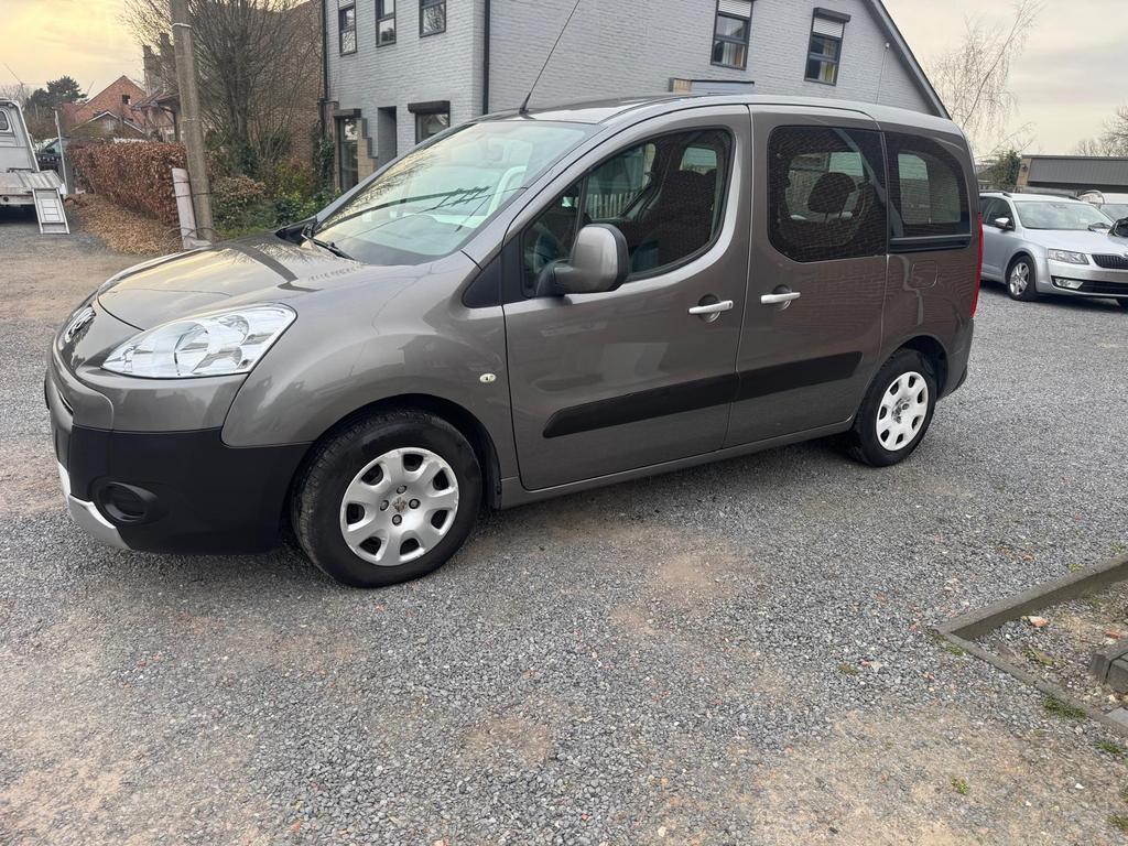 Peugeot Partner Tepee 1.6 e-HDi,Automatique,1er propriétaire, Achat, Entretenue par le concessionnaire, 5 portes, Automatique