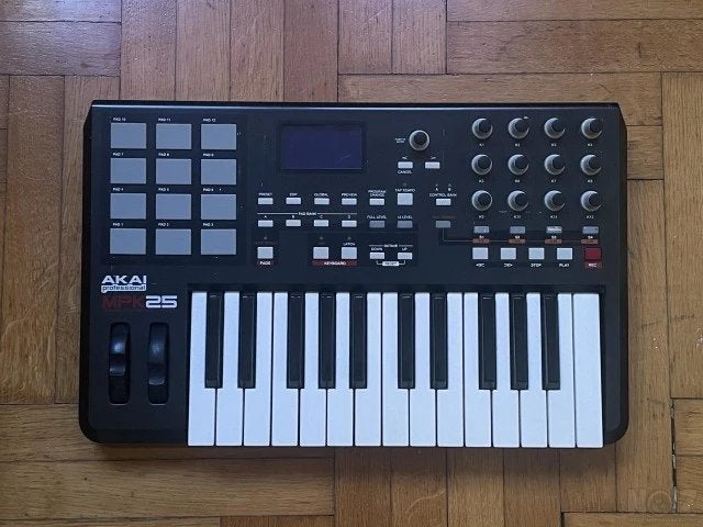 Akai Prof. MPK25, Ophalen, Zo goed als nieuw