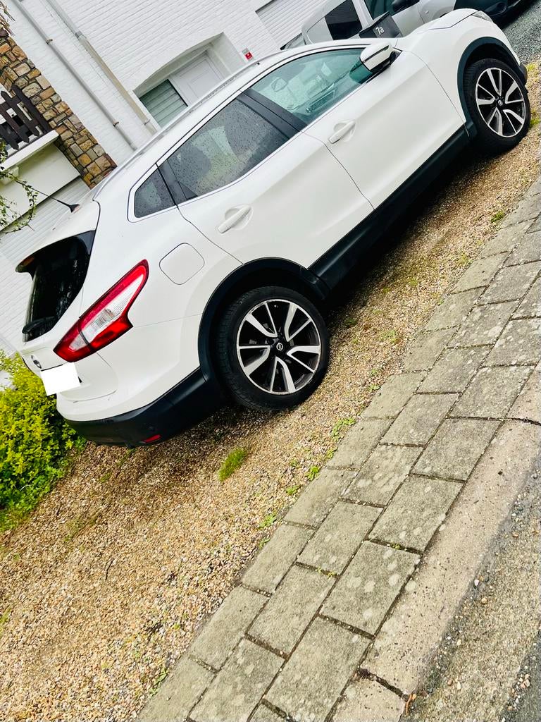 Nissan Qashqai Benzine - Full Option – Pano dak – Autopark, Auto's, Euro 5, 1350 kg, Wit, Leder