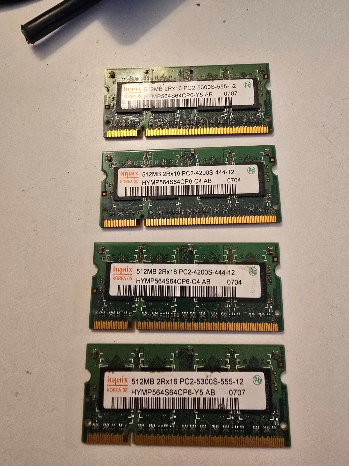 4 latjes hynix geheugen 512mb pc2 4200s, 2gb in totaal, Computers en Software, RAM geheugen, Gebruikt, Ophalen of Verzenden, DDR2
