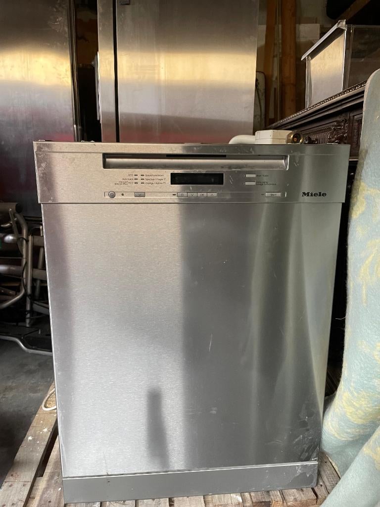 Vaatwasmachine Miele, Ophalen, Zo goed als nieuw, Inbouw