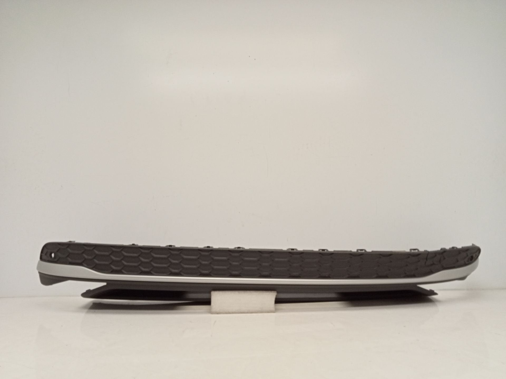 Diffuseur d'origine pour pare-chocs arri re Audi A3 Sportbac, Pare-chocs, AUDI AG, Auto-Union-Strasse 1
85045  Ingolstadt, DE