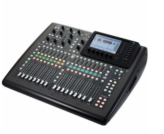BEHRINGER X32 + S32 IN FLIGHTCASE, Muziek en Instrumenten, Ophalen, Zo goed als nieuw, 20 kanalen of meer