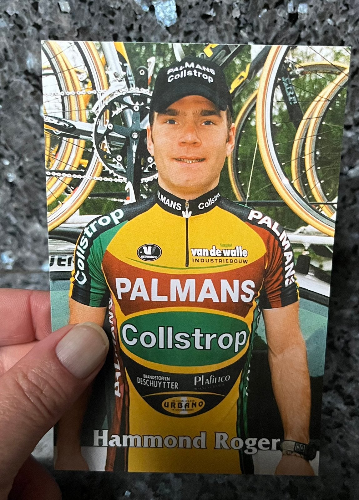 Le cycliste Roger Hammond, Enlèvement, Comme neuf