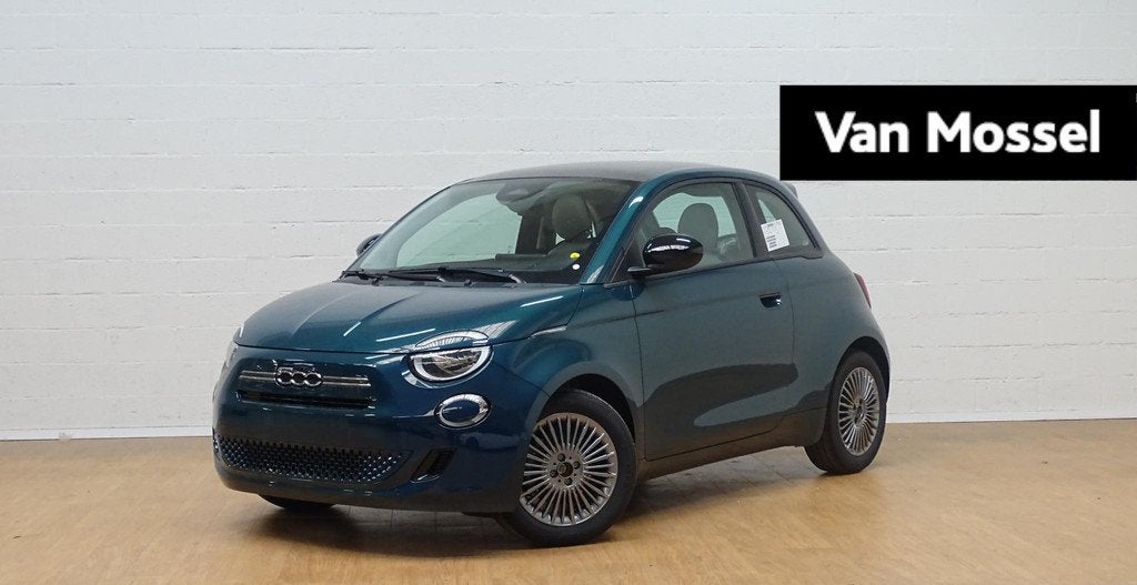 Fiat 500 1.0 Hybrid ICON +comfort pack+pano dak, Voorwielaandrijving, 4 zetels, Stof, Gebruikt