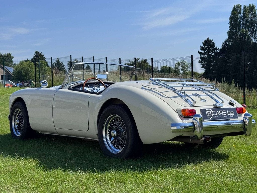 MG MGA 1.6 MK2 1962 * Boite 5 vitesses * double ventilateur, Cuir, Entreprise, Noir, 2 portes