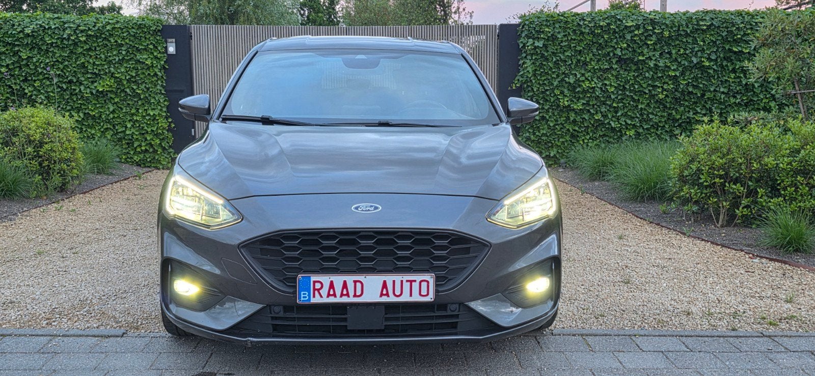 Ford focus ST LINE _ AUTO BOX _ 1ST HAND_12 maanden garantie, Stof, Bedrijf, 5 zetels, 5 deurs