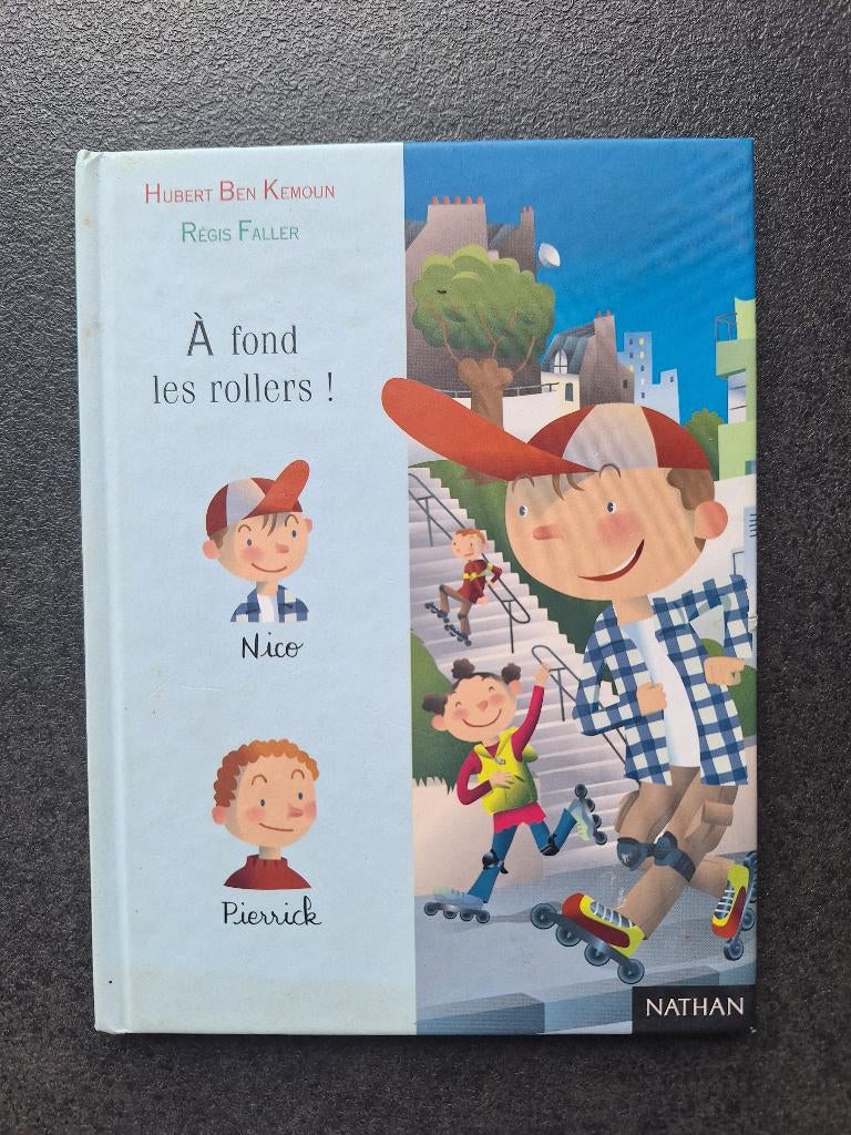 A fond les rollers! - Nathan (5 à 7 ans), Boeken, Kinderboeken | Kleuters, Zo goed als nieuw, Fictie algemeen, 5 of 6 jaar, Jongen of Meisje