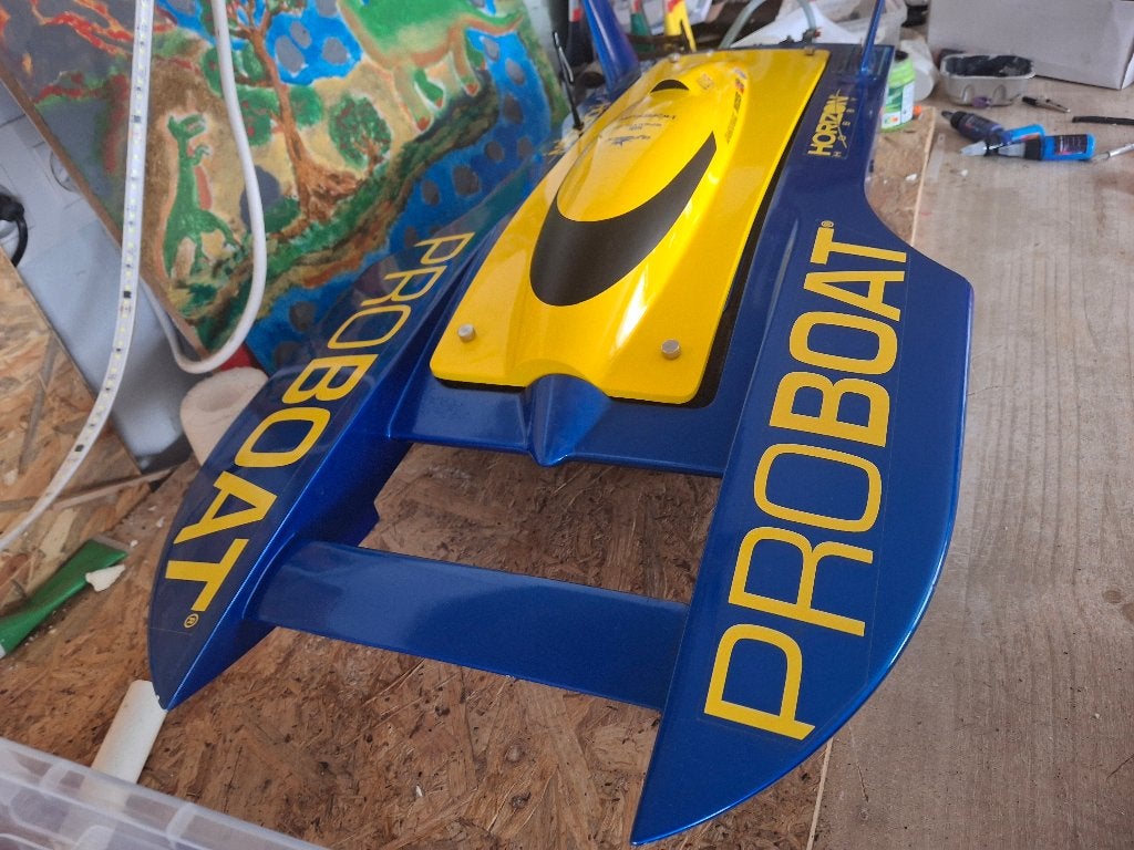 Catamaran rc pro boat compétition, Hobby & Loisirs créatifs, Enlèvement ou Envoi, Comme neuf, Plus grand que 1:32, Autres marques