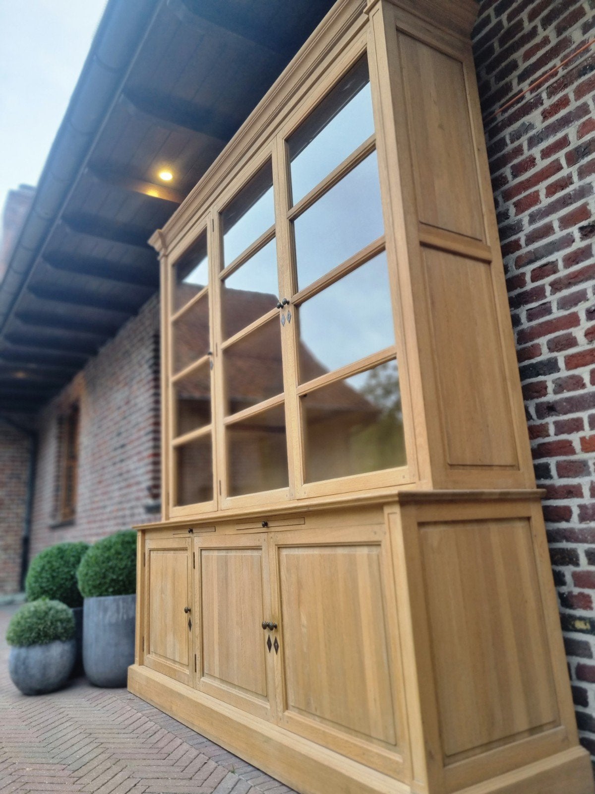 Eiken vitrinekast/buffetkast GRATIS LEVERING, Ophalen, Eikenhout, Belgie, Belgie