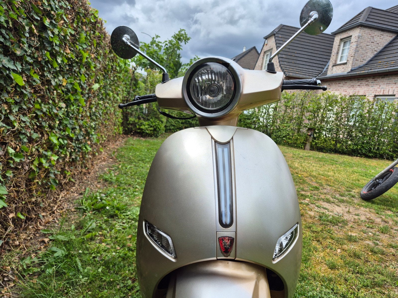 Trottinette rétro essence 50cc - éclairage LED - 7200 km, Enlèvement