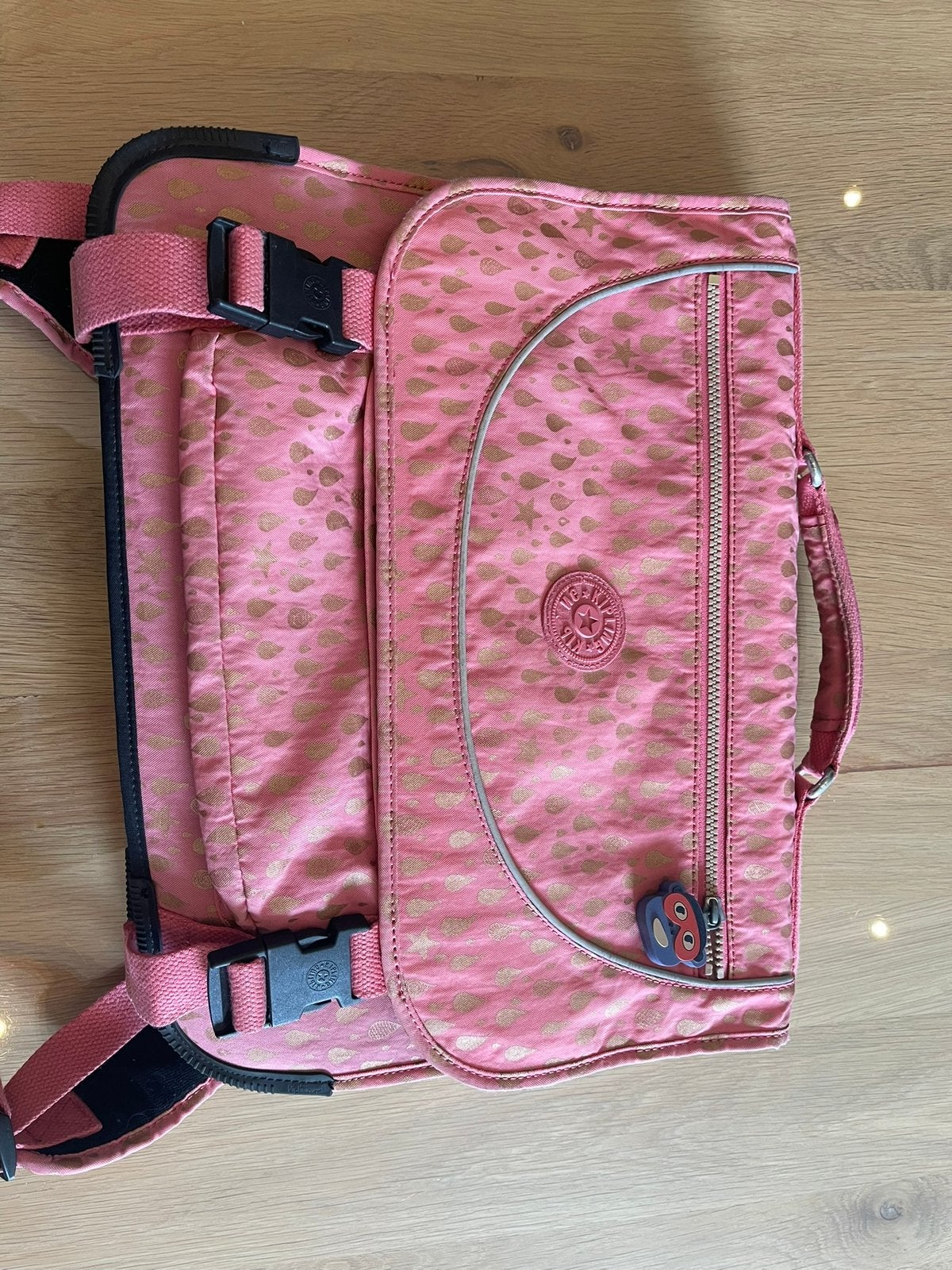 Kipling boekentas + pennenzak, Ophalen, Zo goed als nieuw, Roze