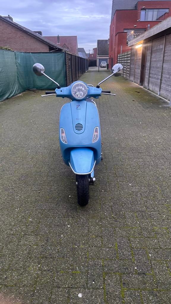 Vespa lx 50 a klasse, Fietsen en Brommers, Scooters | Vespa, Ophalen, Zo goed als nieuw, Vespa LX
