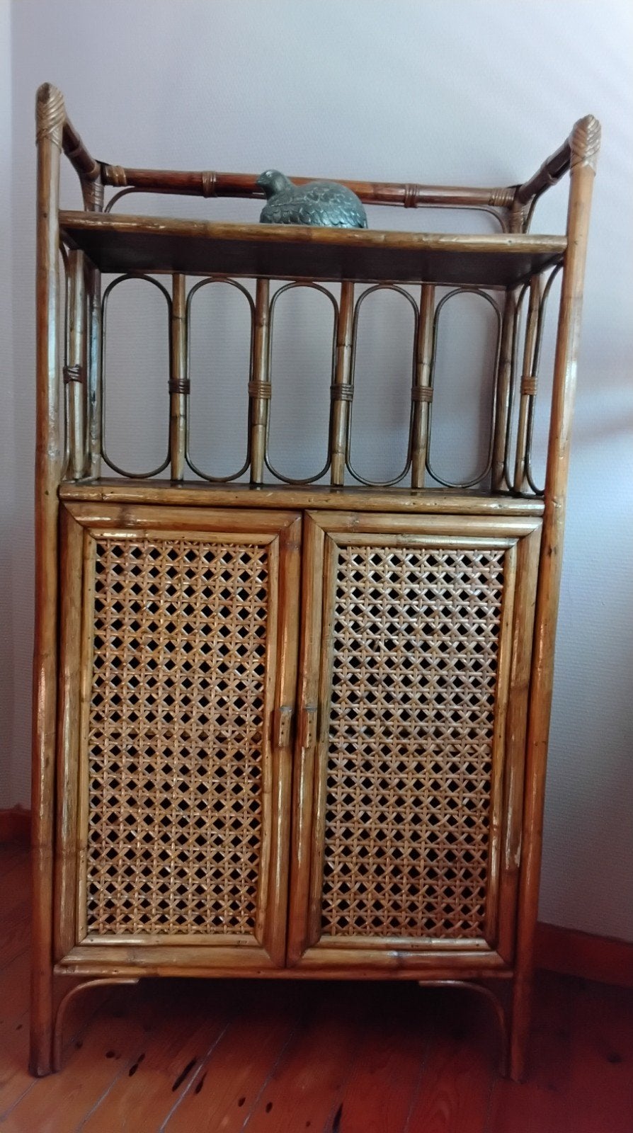 Meuble étagère en Rotin, Maison & Meubles, Enlèvement, Comme neuf, Étagère, Bois