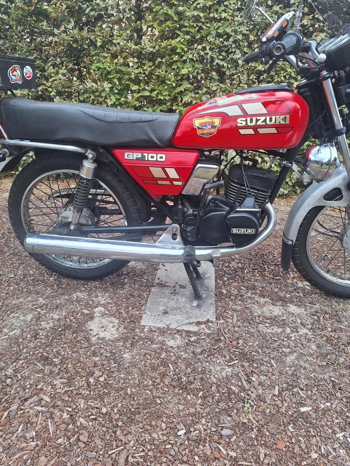 Suzuki gp, Fietsen en Brommers, Verzenden