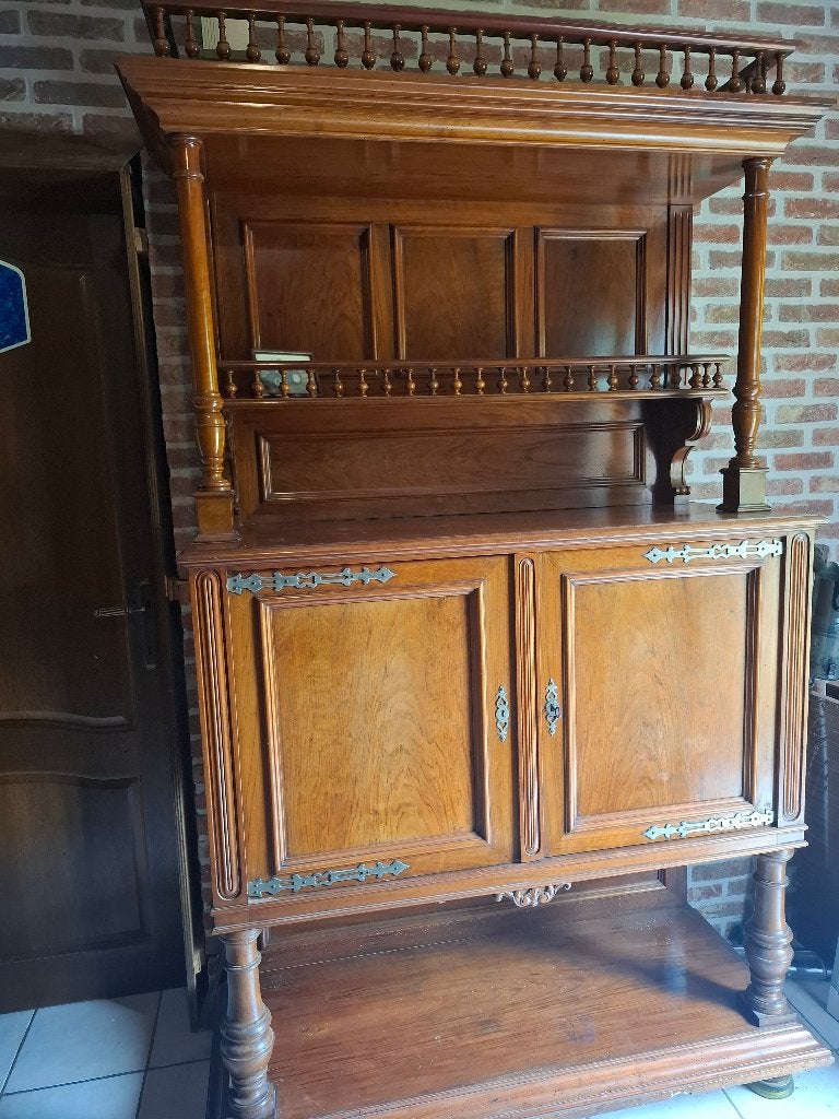 Mechelse kast, Ophalen