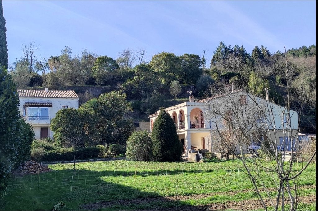 propriété à vendre, Immo, 144 m², 72 kWh/m²/an, 1500 m² ou plus, 3 pièces